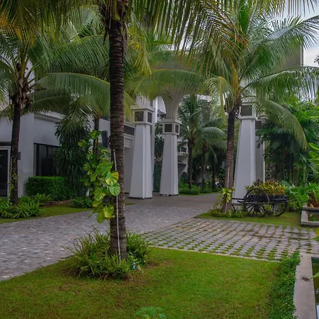 Lotus Blanc Hotel